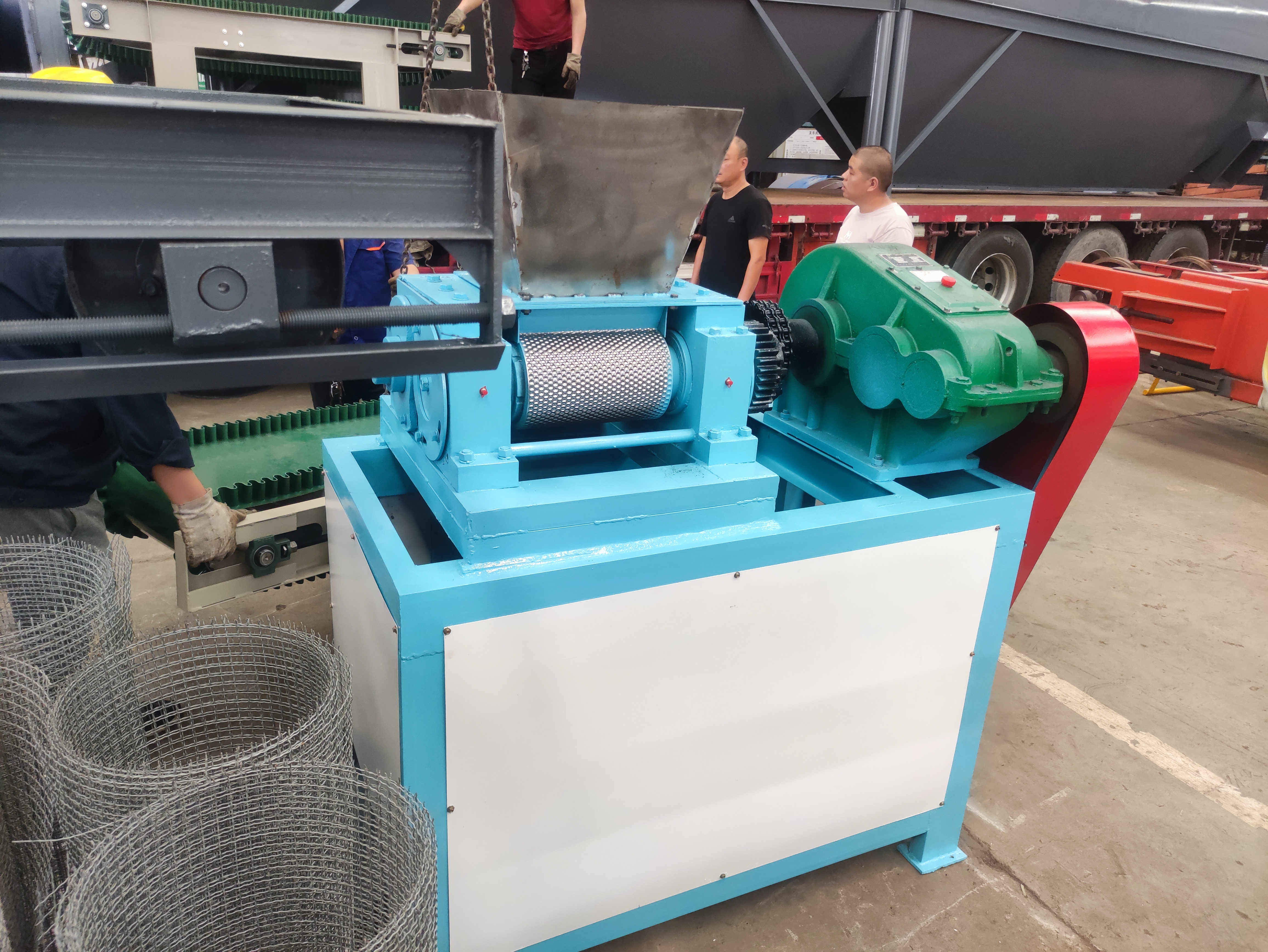 擠壓造粒機的優勢在哪里?(圖1) 擠壓造粒機的優勢在哪里?(圖1)